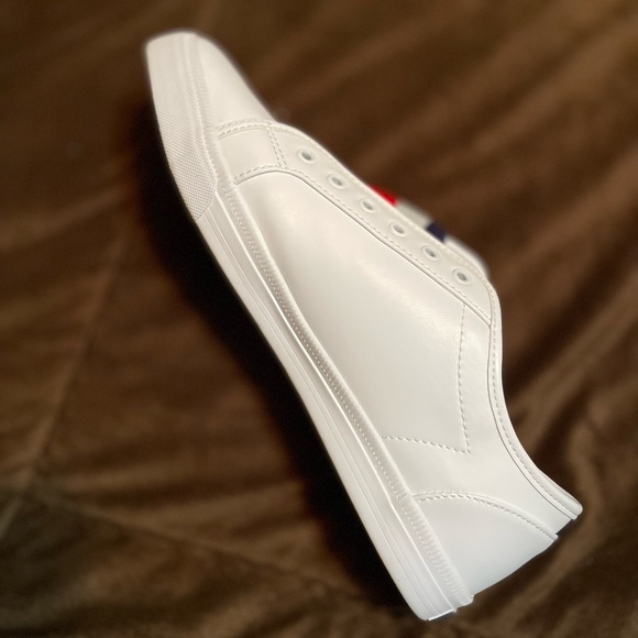 Slightly worn Tommy Hilfiger sneakers - Picture 2 of 3